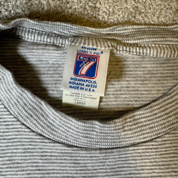 Cincinnati Reds T-Shirt - Picture 2 of 3